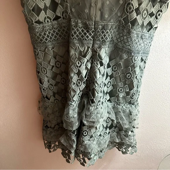 Romeo & Juliet Couture Dress Sage size L Women - Picture 4 of 15